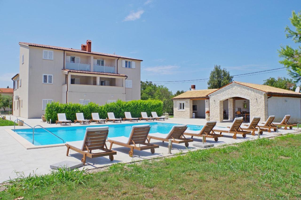 Holiday Apartments In House Sanja Rakalj Exterior photo
